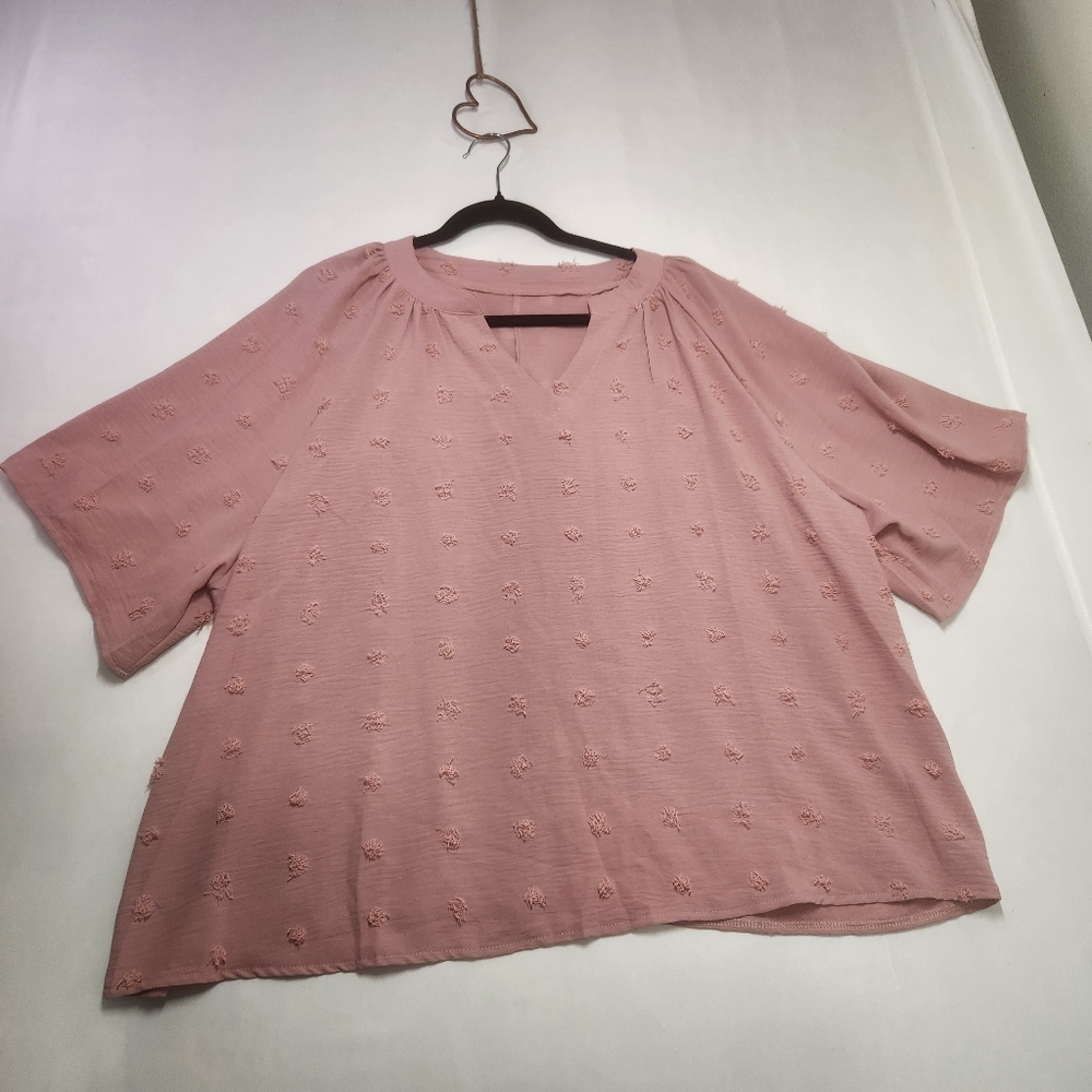 ⭐️Plus Chic Pink Women's Blouse with Textured Details Size XXXL Lightweight